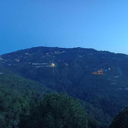 The Western Heights I Serviced Apartments I Pvt Balcony I Lift I Peacefull Area I Family Accomodation I Kasauli I By Exotic Stays Exterior foto